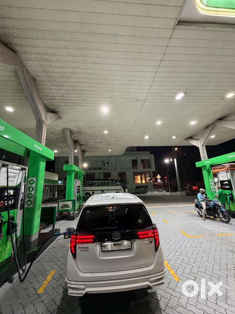 Toyota Innova Crysta 2022 Diesel 42000 Km Driven