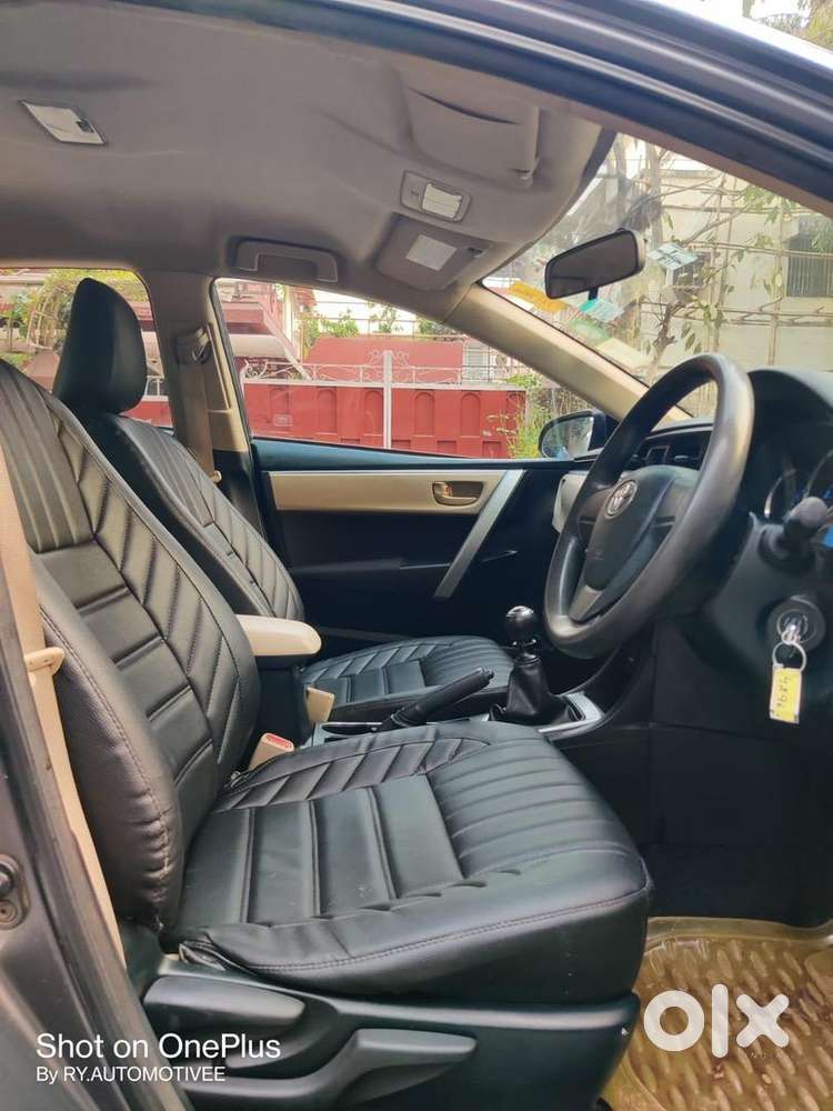 Toyota Corolla Altis 2015 Petrol Well Maintained