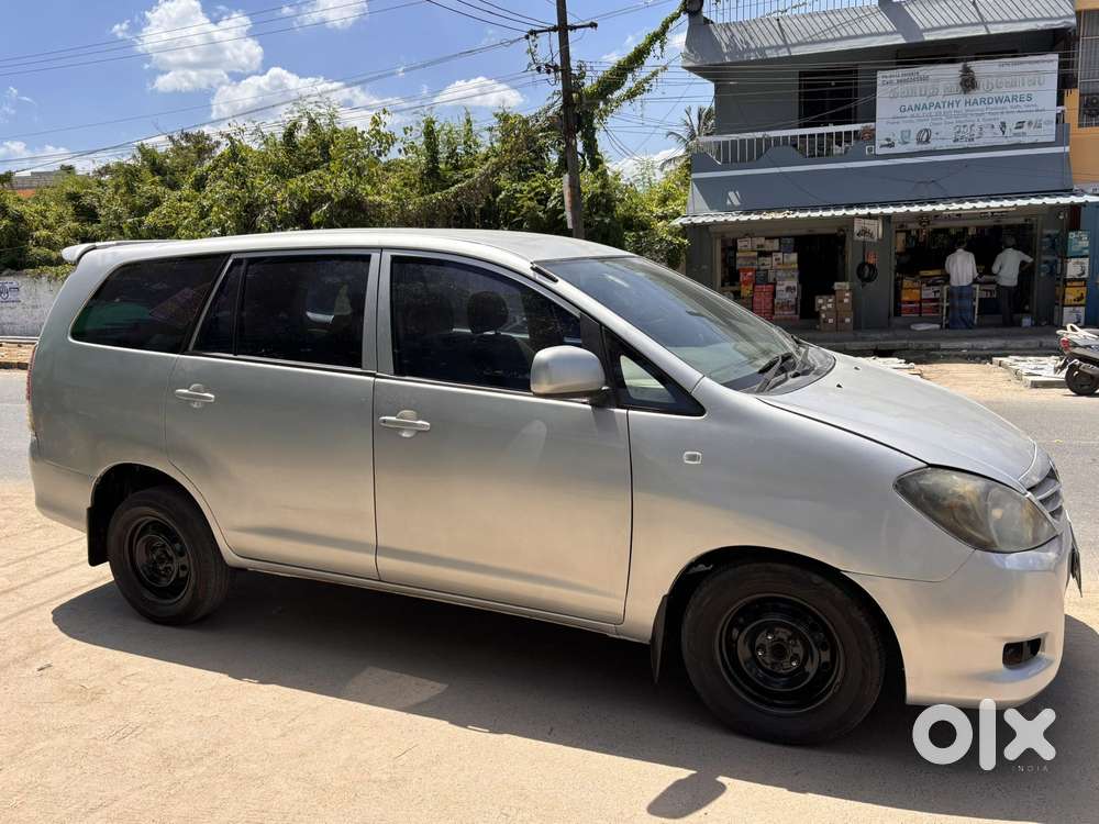 Toyota Innova 2004-2011 2.5 G4 Diesel 8-seater, 2011, Diesel