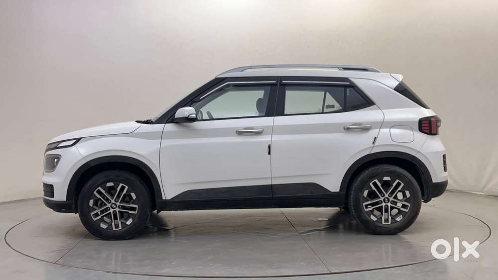 Hyundai Venue 1.0 Sx (o) Turbo Dct, 2023, Petrol