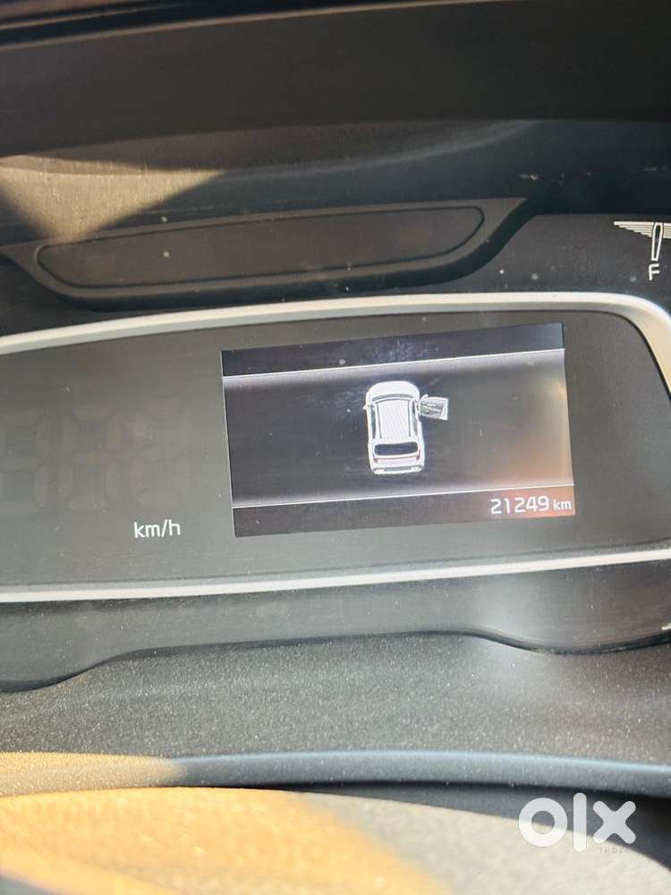 Kia Sonet G Petrol Manual Year 2020