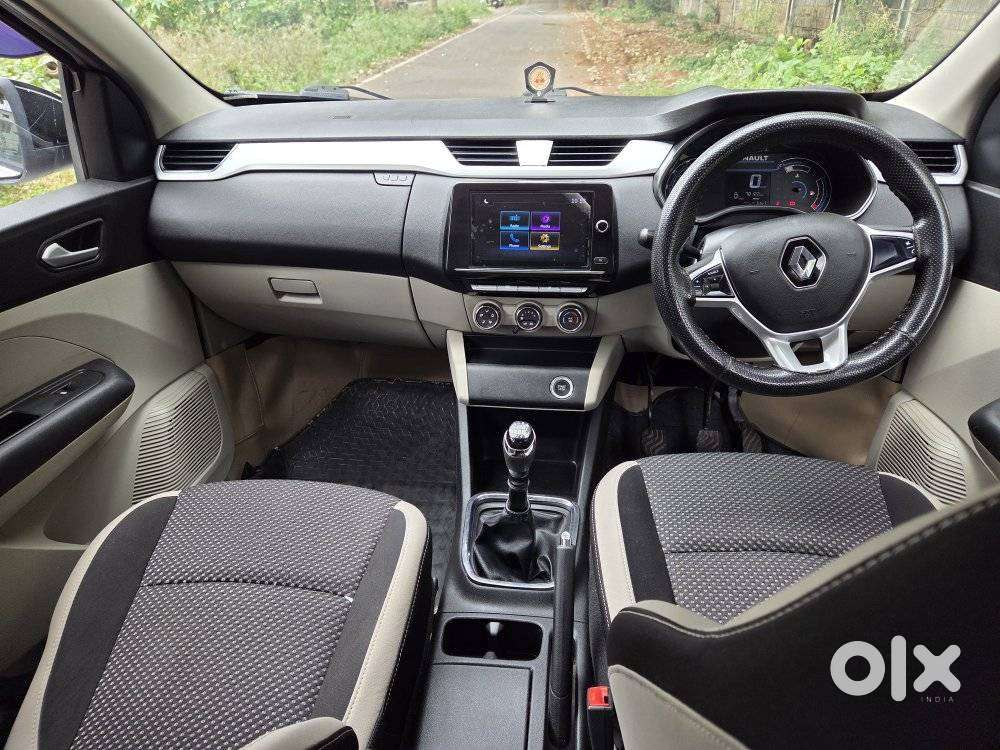 Renault Triber Rxz, 2021, Petrol