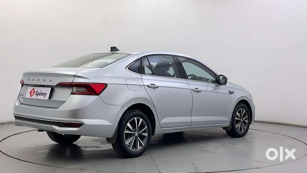 Skoda Slavia Style 1.0l Tsi At, 2022, Petrol