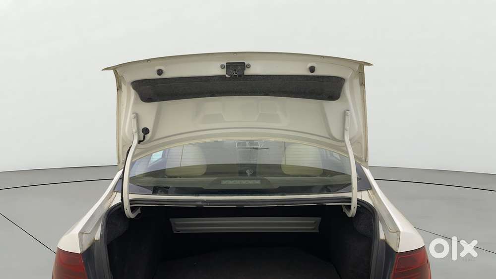 Volkswagen Vento 2010-2013 Petrol Highline At, 2016, Petrol