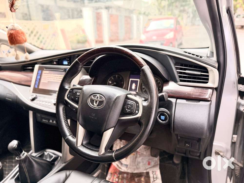 Toyota Innova Crysta 2.4 V 7 Str, 2017, Diesel