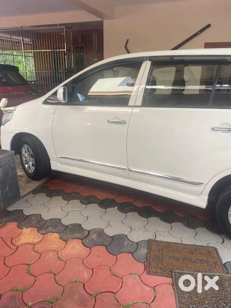 Toyota Innova Petrol 2005