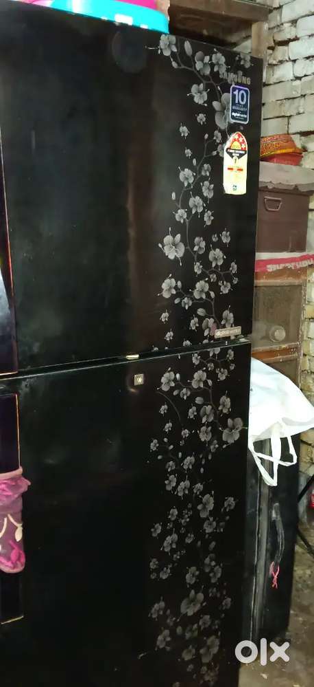 LG FRIDGE IN GOOD CONDITION