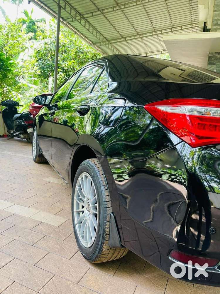 Toyota Corolla Altis 2015 Diesel Well Maintained