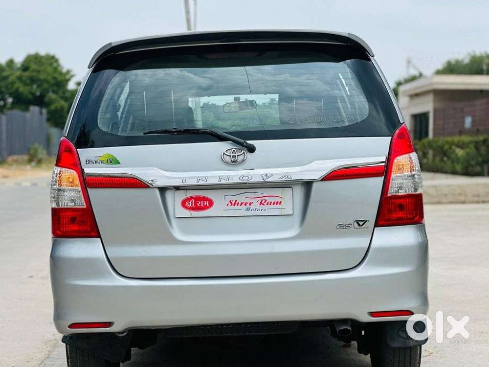 Toyota Innova [ ] 2.5 V Diesel 7 Str, 2015, Diesel