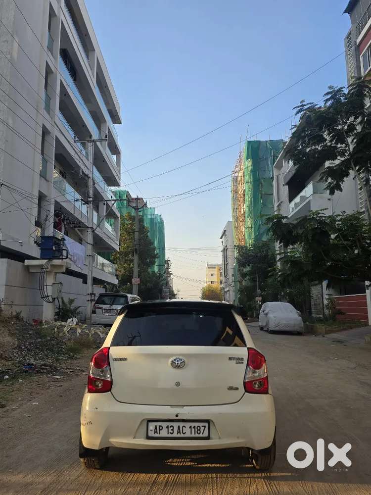 Toyota Etios Liva 2012