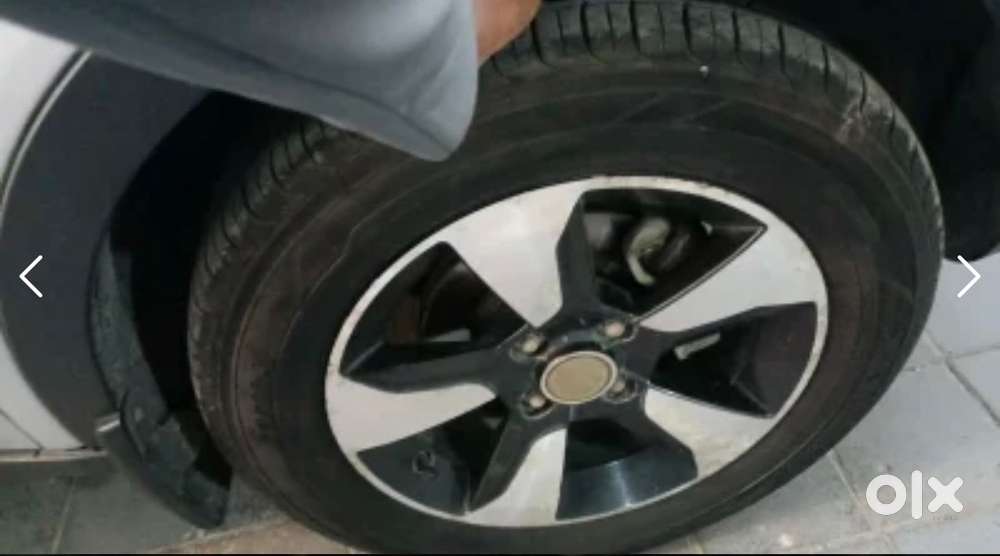 Tata Nexon Petrol Amt 2018