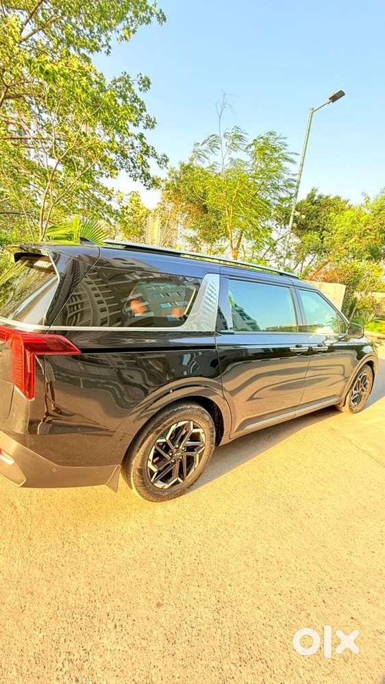 Kia Carnival Limousine +