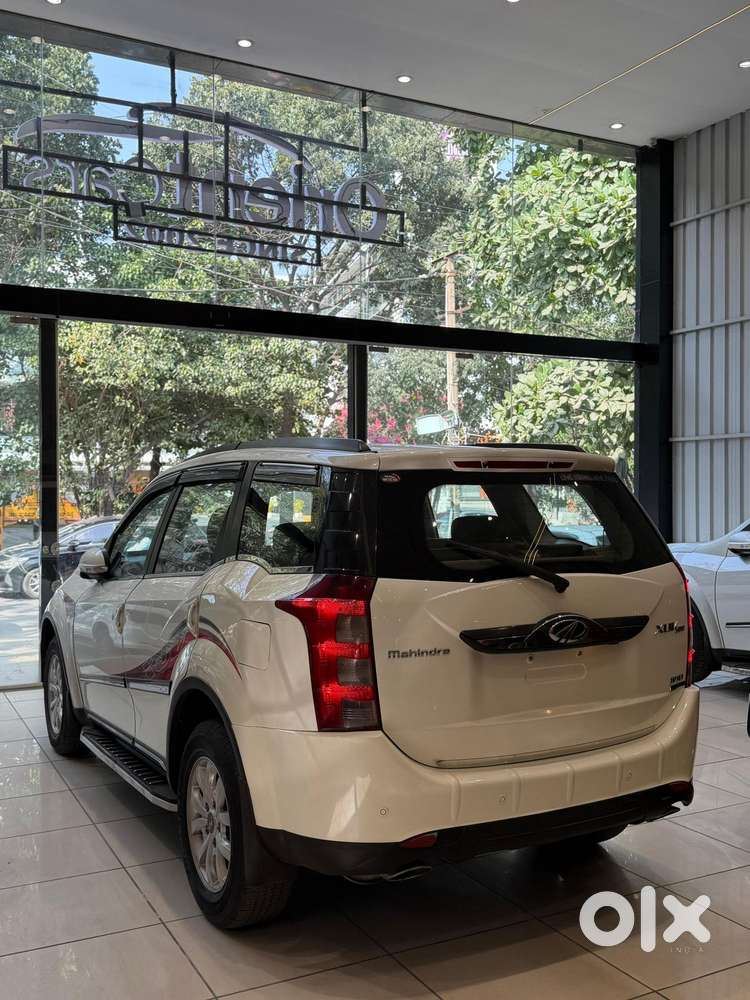 Mahindra Xuv500 2.2 W10 Sportz Edition At, 2017, Diesel