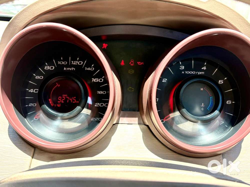 Mahindra Xuv500 Model 2014 Driven 92000 Km
