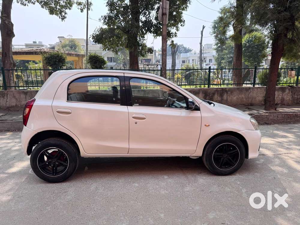 Toyota Etios Liva Gd, 2013, Petrol