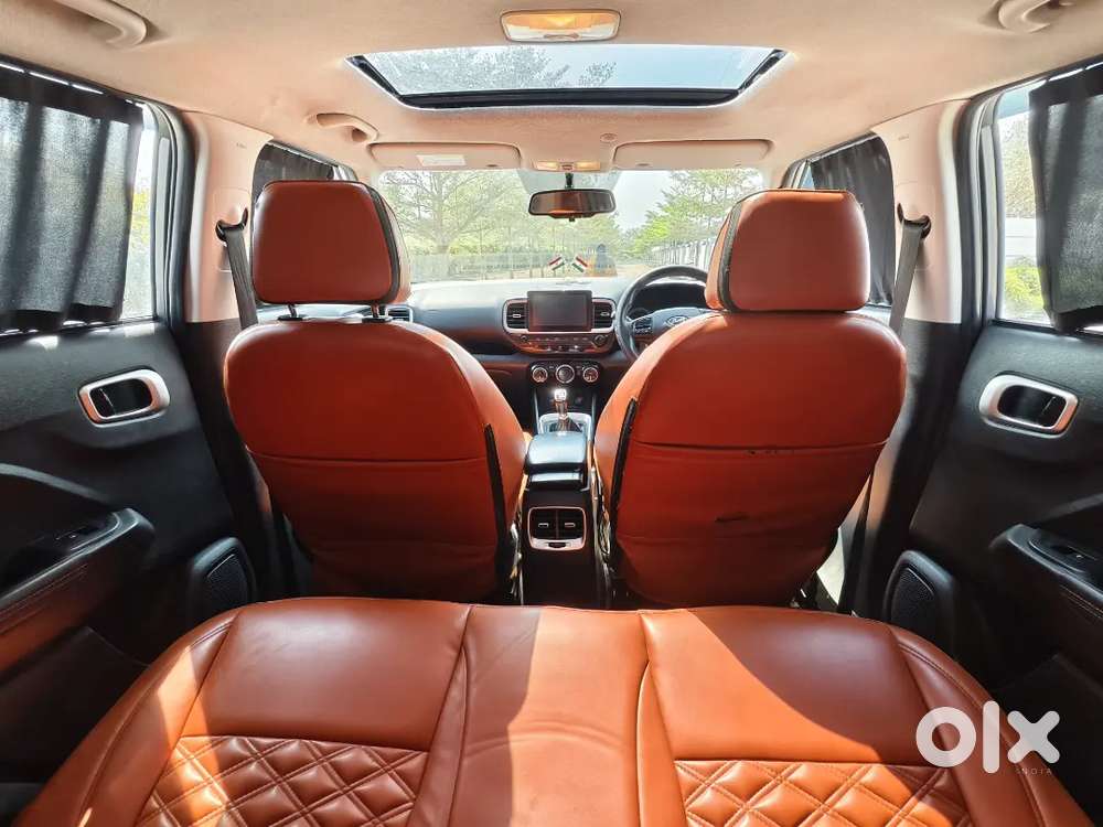 Hyundai Venue 2019 Diesel 74000 Km Driven