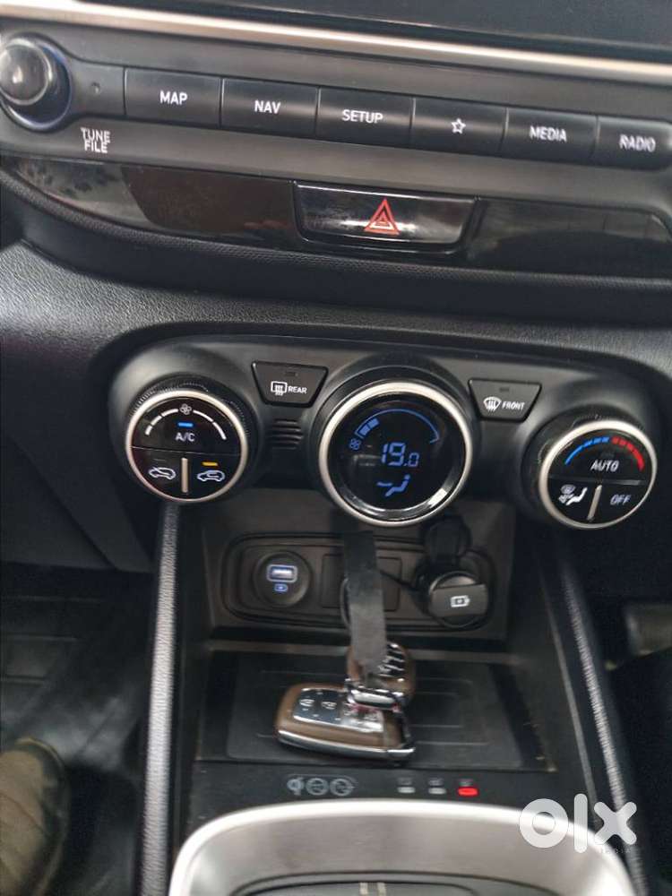 Hyundai Venue 1.0 Sx (o) Turbo Dct Dual Tone, 2020, Petrol