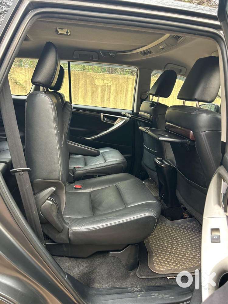 Toyota Innova Crysta