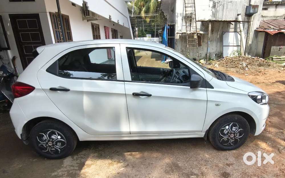 Tata Tiago 2017 Petrol Well Maintained