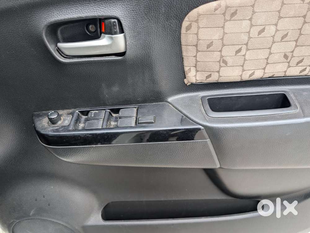 Maruti Suzuki Wagon R Vxi 1.0, 2017, Petrol