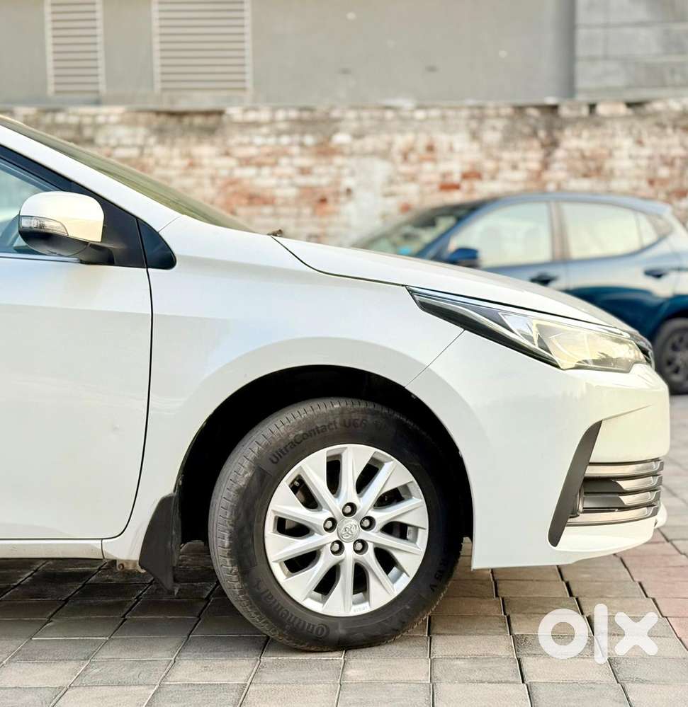 Toyota Corolla Altis [2014-2017] 1.8 G Cvt, 2017, Petrol
