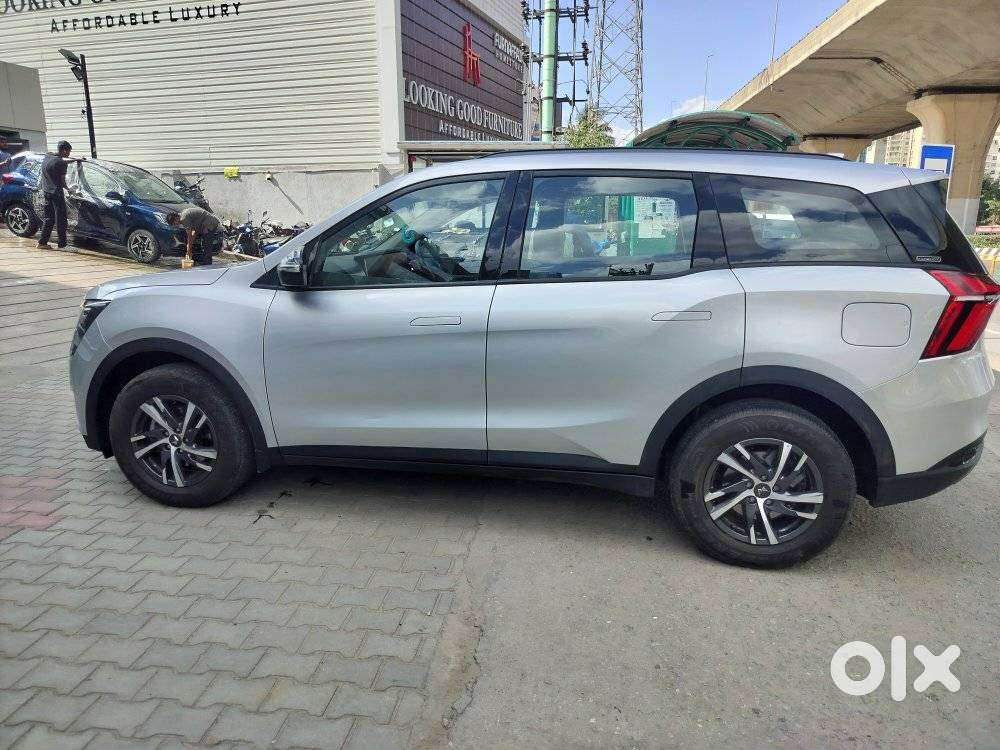 Mahindra Xuv700 2.0 Ax 5 Petrol At Str, 2022, Petrol