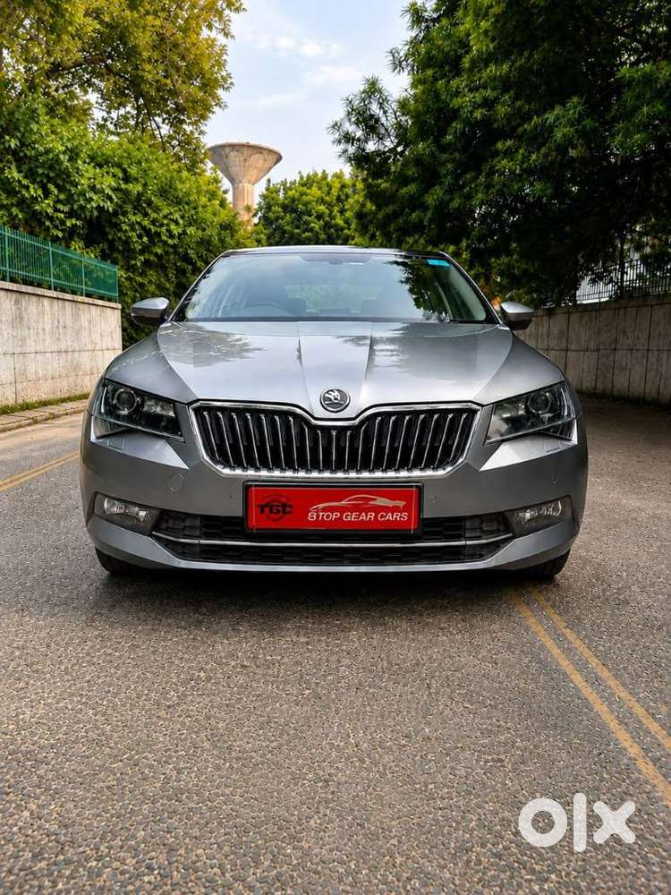 Skoda Superb 2.0 L&k Tsi At, 2020, Petrol