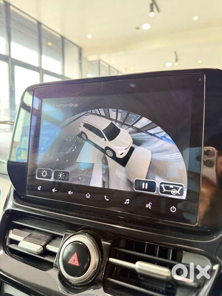 Maruti Suzuki Grand Vitara 1.5 Alpha Smart Hybrid At, 2023, Petrol