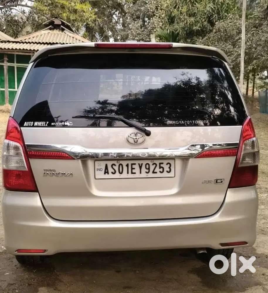 Toyota Innova Hycross 2012