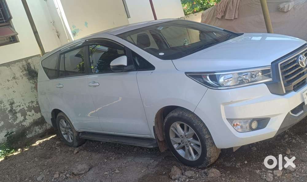 Toyota Innova Crysta 2.4 G Mt, 2023, Diesel