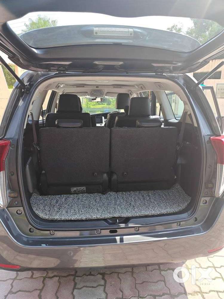 Toyota Innova Crysta