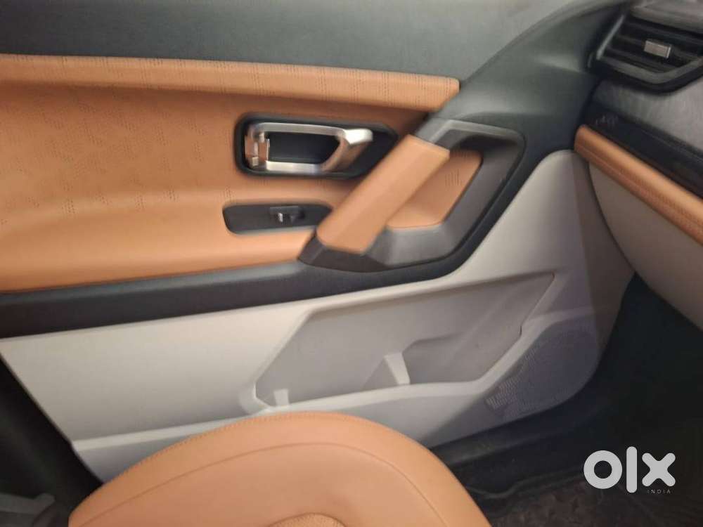 Brand New Cindition Tata Safari Less Driven