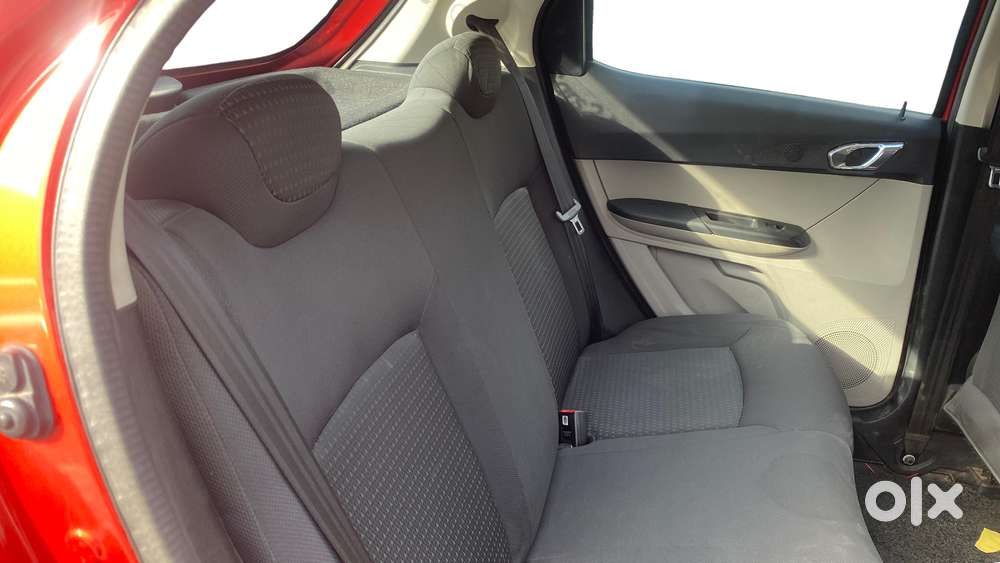 Tata Tiago 1.2 Revotron Xza, 2018, Petrol