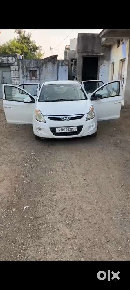 Hyundai I20 2011 Cng & Hybrids 120000 Km Driven