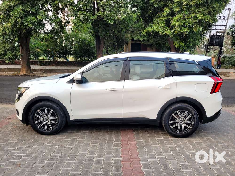 Mahindra Xuv700 2.2 Ax 7 Diesel At Luxury Pack Str, 2022, Diesel