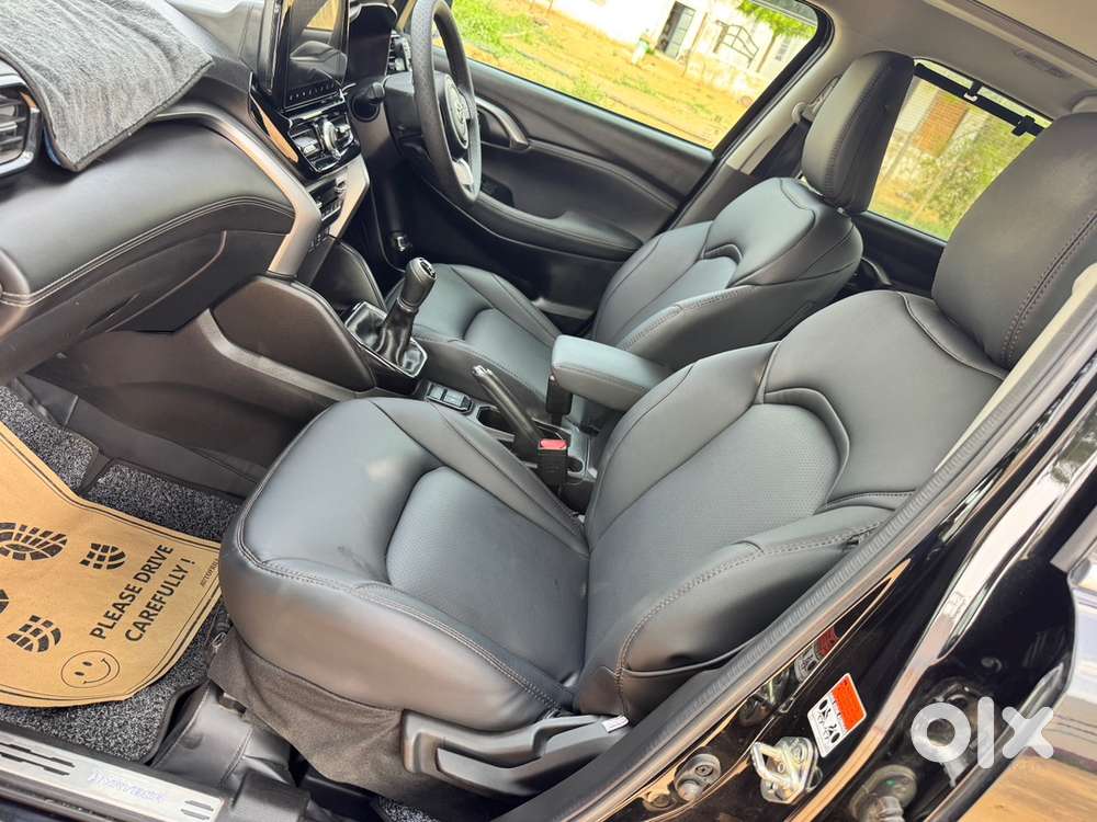 Toyota Hyryder G Neo Drive (midnight Black)