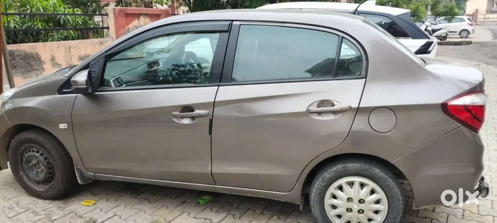 Honda Amaze 2017 Variant - Selling Because I Brought Suv