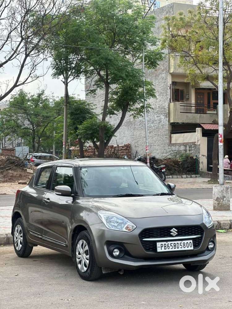 Maruti Suzuki Swift Vxi + Manual, 2022, Petrol