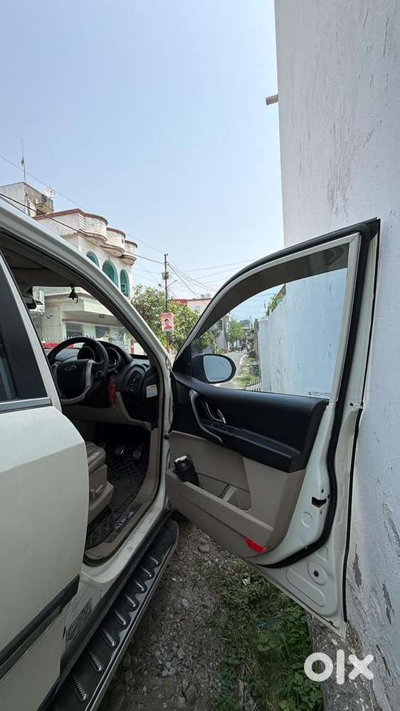 Mahindra Xuv W10 2015