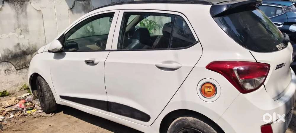 Hyundai Grand I10 2015 Petrol 64000 Km Driven