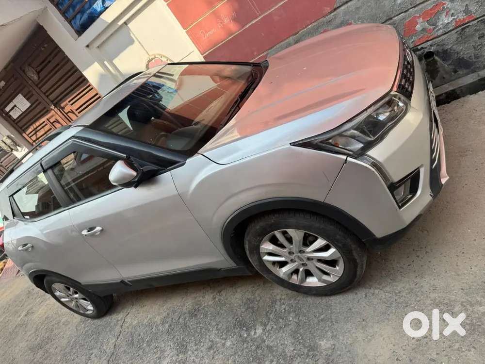 Xuv 300 W8 Top Model Pitrol Or Cng Pass