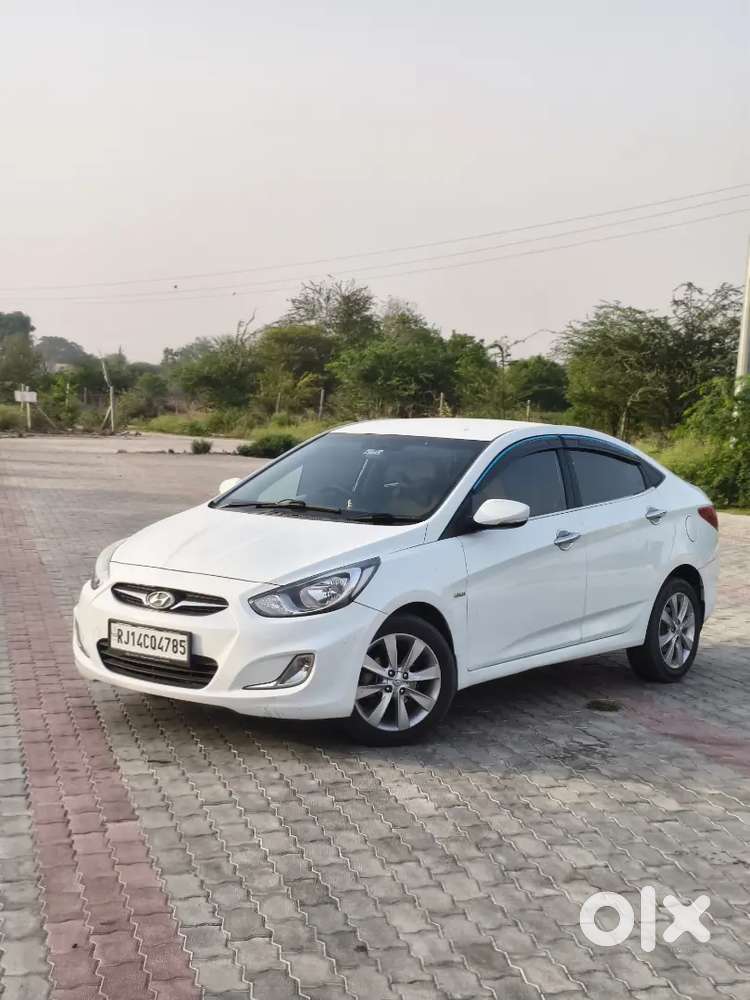 Hyundai Verna Fluidic Sx 2012