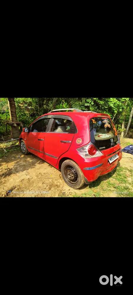 Honda Brio Mt 2013