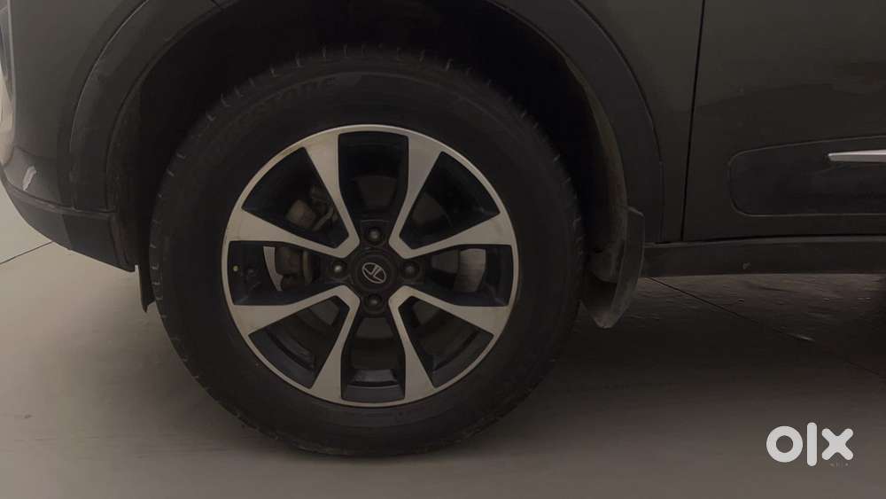 Tata Nexon 1.2 Revotron Xza Plus, 2020, Petrol