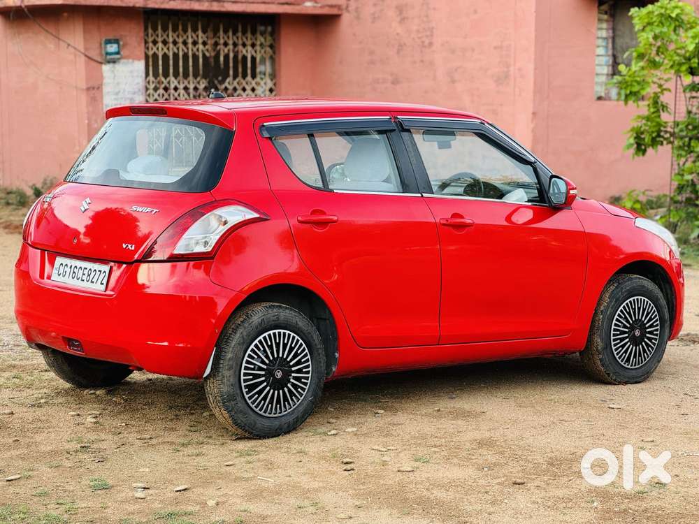 Maruti Suzuki Swift Vxi Abs Bsiv, 2015, Petrol