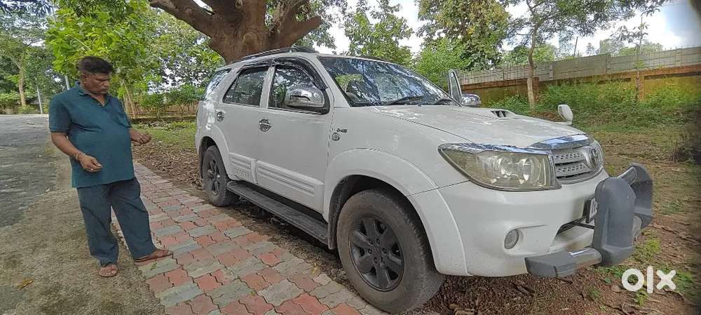 Toyota Fortuner Diesel Manual 2010 81000 Km Driven