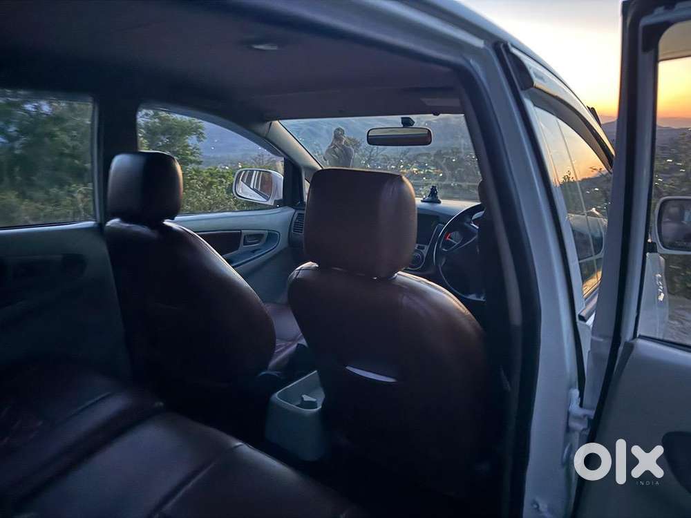 Toyota Innova 2015 Diesel Well Maintained