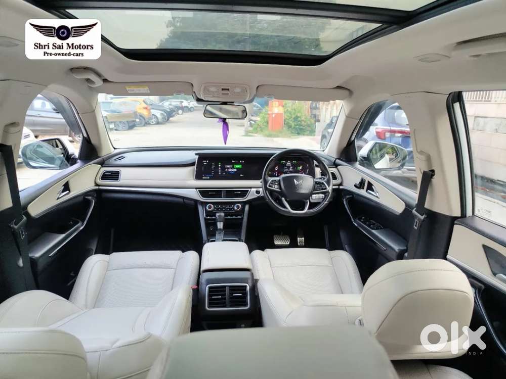 Mahindra Xuv700 2.2 Ax 7 Diesel At Str Awd, 2022, Diesel