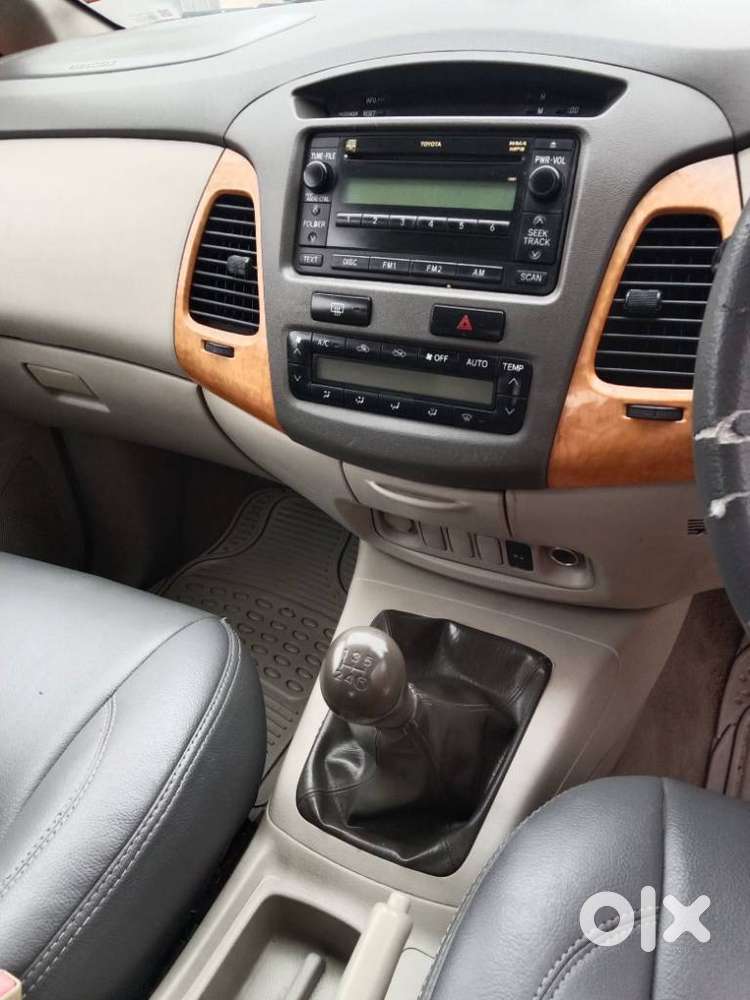 Toyota Innova 2.5 V 7 Str, 2011, Diesel