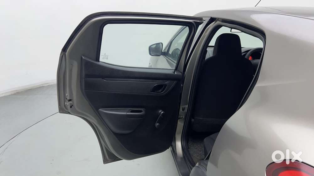 Renault Kwid 2019-ongoing 1.0 Rxt (o), 2018, Petrol